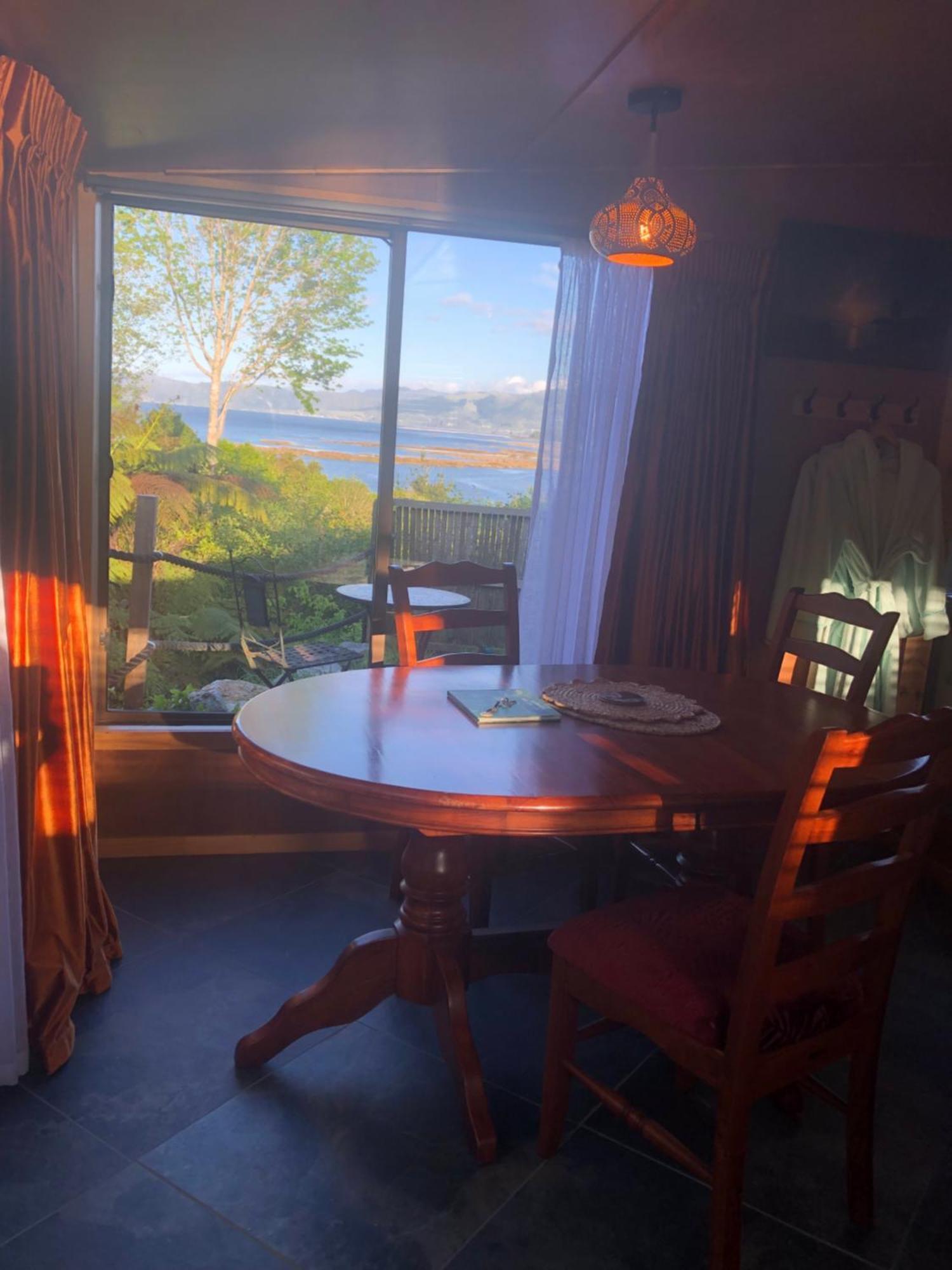 Heron Hideaway At First Light Rangihaeata Retreat المظهر الخارجي الصورة